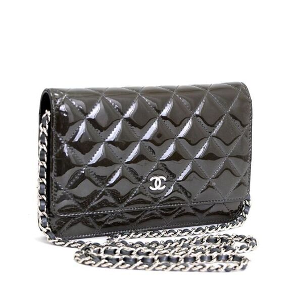 Chanel Matelasse Chain Wallet SV Metal Fittings Patent Black - Picture 1 of 7